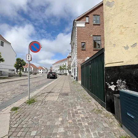 Modern Double 10 & Free Parking * Hjørring